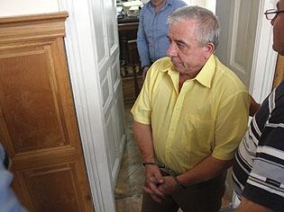 Doctorul acuzat de perversiuni cu minore rămâne în arrest                    