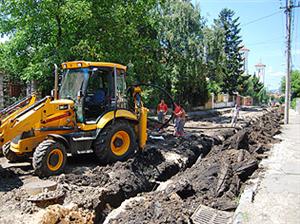 Strada Galaxiei, transformată în rampă de gunoi