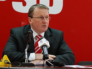 POLITIC. Remus Lăpuşan vrea PSD-ul câştigător în judeţul Cluj la alegerile din 2012