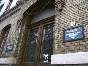 Peste 200 de angajaţi din spitalele clujene, în pragul concedierii 