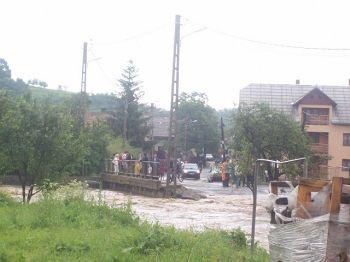 ADMINISTRAŢIE. O vale care izola 100 de familii în caz de inundaţii va fi amenajată