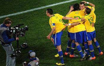 MONDIAL. Brazilia bate la scor de neprezentare Chile şi va întâlni în sferturi Olanda