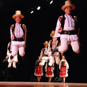 EVENIMENT. Meşteri populari din zona Clujului expun la Praga