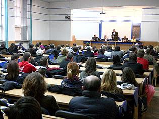 ECONOMIC. Studenţii, interesaţi de cursuri de specializare