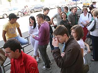 Emoţii pentru elevii clujeni: începe “bacul” la probele scrise