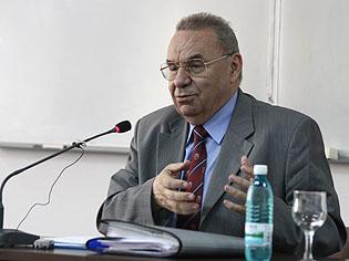 EDUCAŢIE. Marga crede că învăţământul universitar trebuie luat în serios