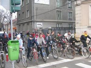 EVENIMENT. Bicicliştii vor mutarea bicicletelor gratuite de la Sala Sporturilor