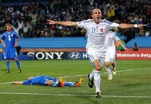 MONDIAL. Italienii pleacă acasă, Paraguay şi Slovacia se califică