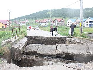 Case dărâmate de viituri