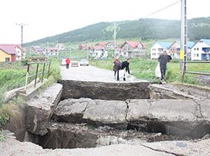 Case dărâmate de viituri