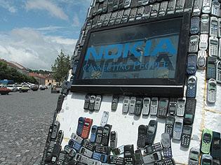 Se fură telefoane din Piaţa Unirii