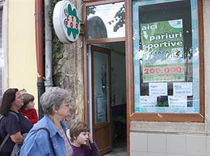 Criza îi împinge pe clujeni la Loto