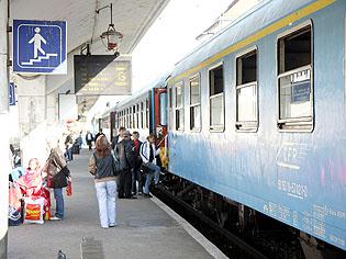 ECONOMIC. Trenuri din Cluj spre litoral, de astăzi, toată vara