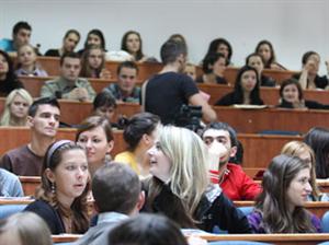 Licenţa “la comandă” costă 700 de lei