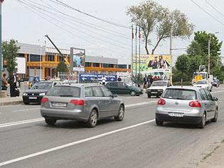 Accesul în aeroport, blocat într-un sens giratoriu