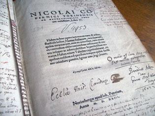 Cartea de un milion de euro, comoara neştiută din Biblioteca Academiei