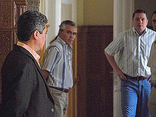 “Bacul xeroxat”: candidaţii au primit parole în schimbul banilor