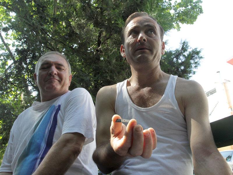 A trăit şapte ani cu un cuţit în spate                 