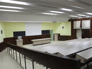 Preluarea amfiteatrelor din spitale de către UMF, amânată   