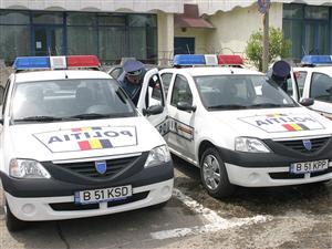 Dar pe poliţişti cine îi apără? 