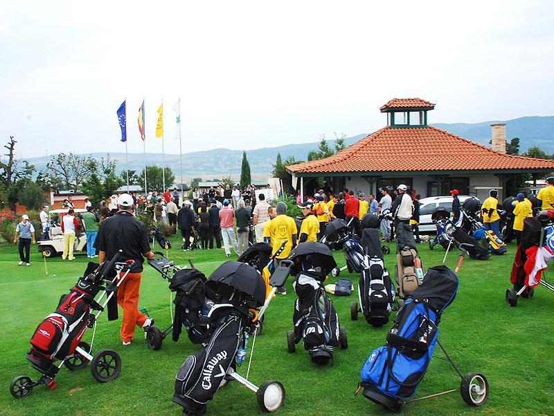 Eleganţă, finanţe şi stil la BT Golf Cup