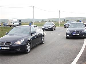 Băsescu şi Boc au renunţat la poliţişti   