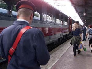 O ceferistă a fost bătută în tren 