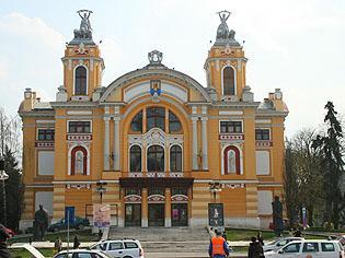 Opera îşi reprogramează şi relochează începutul stagiunii, deoarece centrala nu poate funcţiona legal
