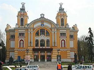 Opera îşi reprogramează şi relochează începutul stagiunii, deoarece centrala nu poate funcţiona legal