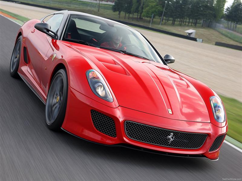 Cine zice că e criză? Cel mai rapid Ferrari din toate timpurile, înmatriculat în România