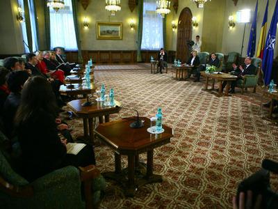 Preşedintele Traian Băsescu se întâlneşte la ora 18 cu delegaţa FMI. Vezi de ce au intrat în impas negocierile