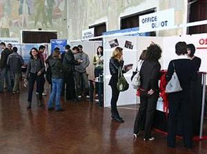 S-au înmulţit locurile de muncă la Cluj: Peste 700 de joburi disponibile în judeţ