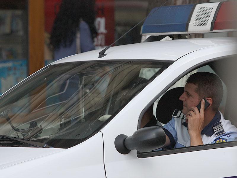Comedie neagră în poliţie