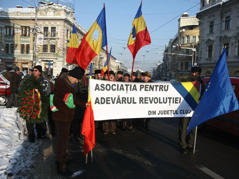 Revoluţionarii nu mai ştiu dacă a meritat   