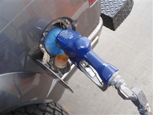 Şoferii revoltaţi au dreptate. Preţul carburanţilor a fost umflat nejustificat în 2010 (raport)