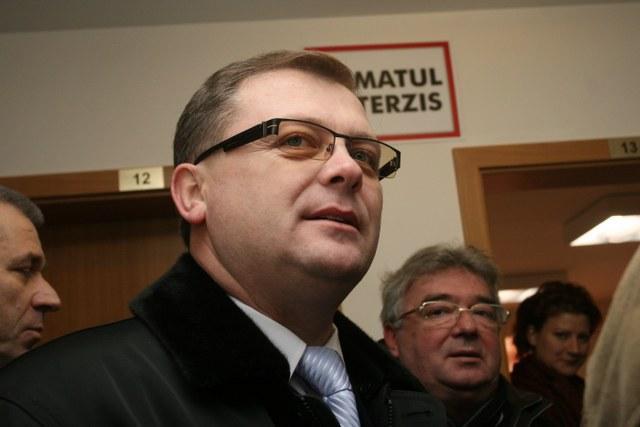 Chestorul Popa vrea să concedieze 7.000 de poliţişti. „Avem destui beţivi, nenorociţi, care nu au fost daţi afară” VIDEO
