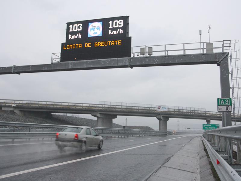 Boc i-a invitat pe chinezi să investească în autostrăzile româneşti