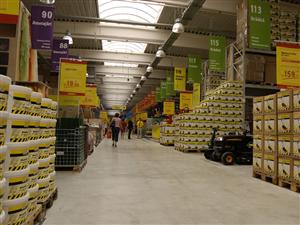 Parc de retail în Someşeni. Se pregătesc un magazin de bricolaj şi două marketuri