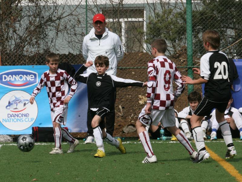“Studenţii” mici vor să ajungă pe “Santiago Bernabeu”