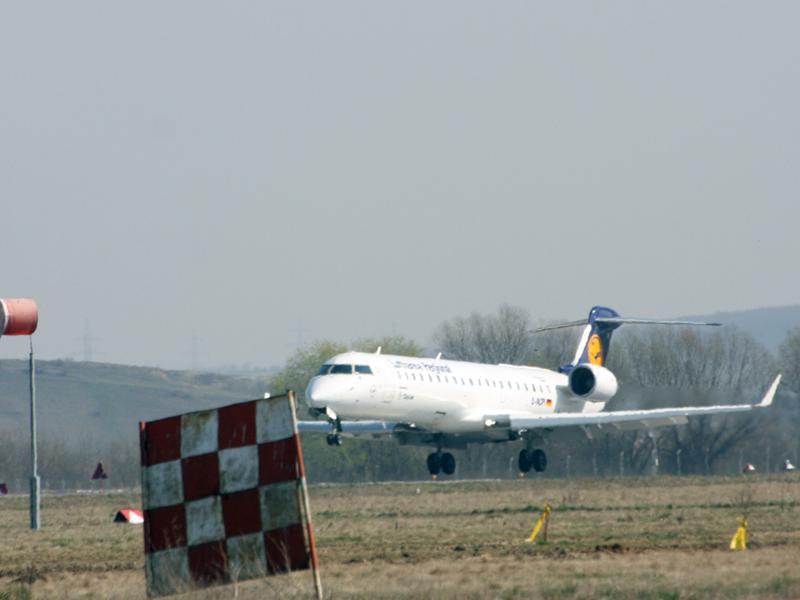 Vezi cine vrea să construiască noua pistă a aeroportului