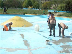 Apă încălzită cu celule fotovoltaice în aquapark-ul din Cluj VIDEO