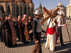 Drumul Crucii a străbătut centrul Clujului    