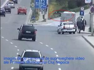 Grav accident de circulaţie în Mănăştur: un bărbat de 75 de ani, lovit pe trecerea de pietoni VIDEO