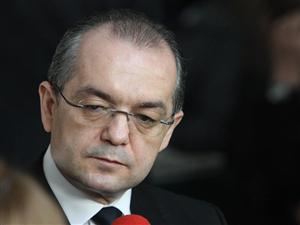 Premierul Boc cere autorităţilor corecţii financiare în proiectele UE