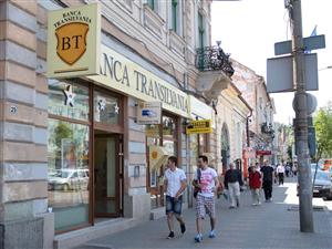 Băncile îşi caută recuperatori la Cluj