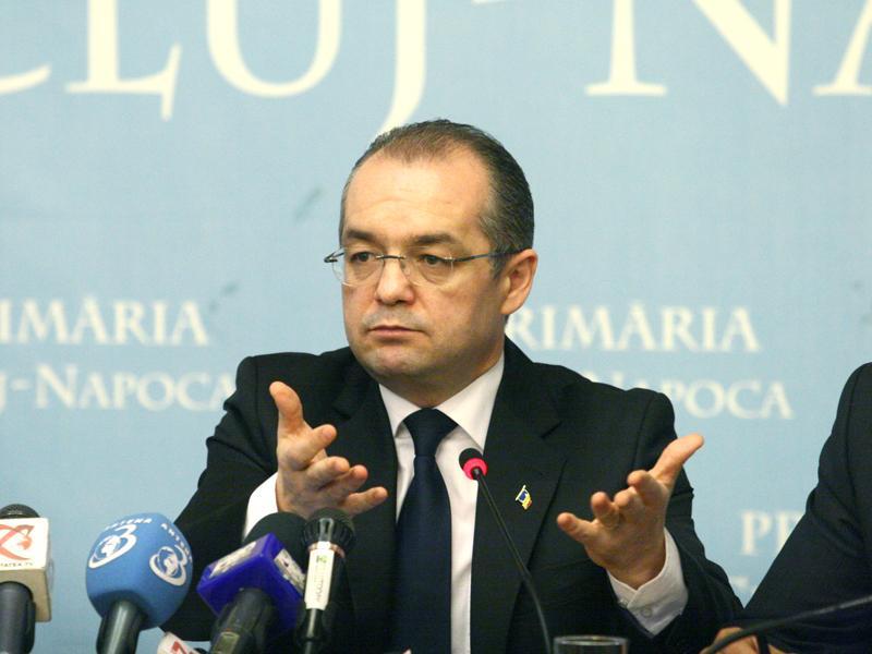  Emil Boc, cotat la 10,9% în preferinţele alegătorilor, într-un sondaj IMAS