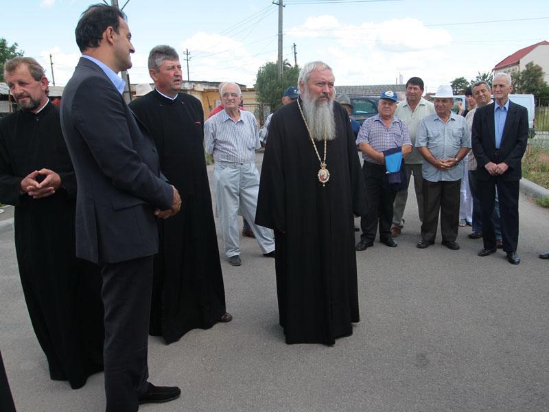 După ce a blocat acum cinci zile proiectul arhiepiscopiei, acum Primăria se grăbeşte să-l autorizeze