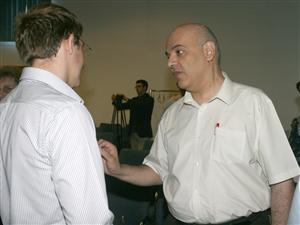 Medicina de urgenţă, învăţată de la “tătucul” Arafat