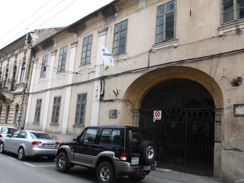 Tranzacţiile imobiliare de criză ale anului