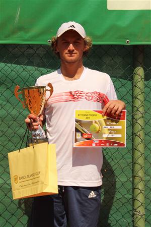 BT Tennis Trophy 2011 a fost câştigat de Mat Reid